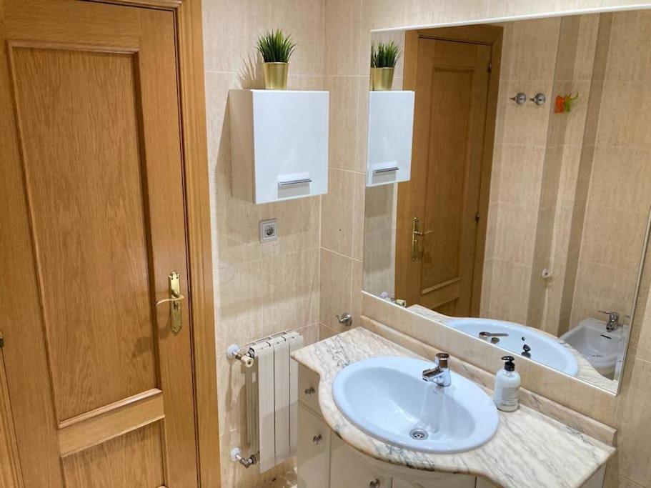 Apto 2 Habitaciones, Garaje Gratis Madrid Dış mekan fotoğraf
